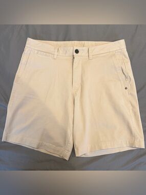 Vuori Shorts Mens 33 Beige Performance 8" Inseam Stretch Chino Hiking
